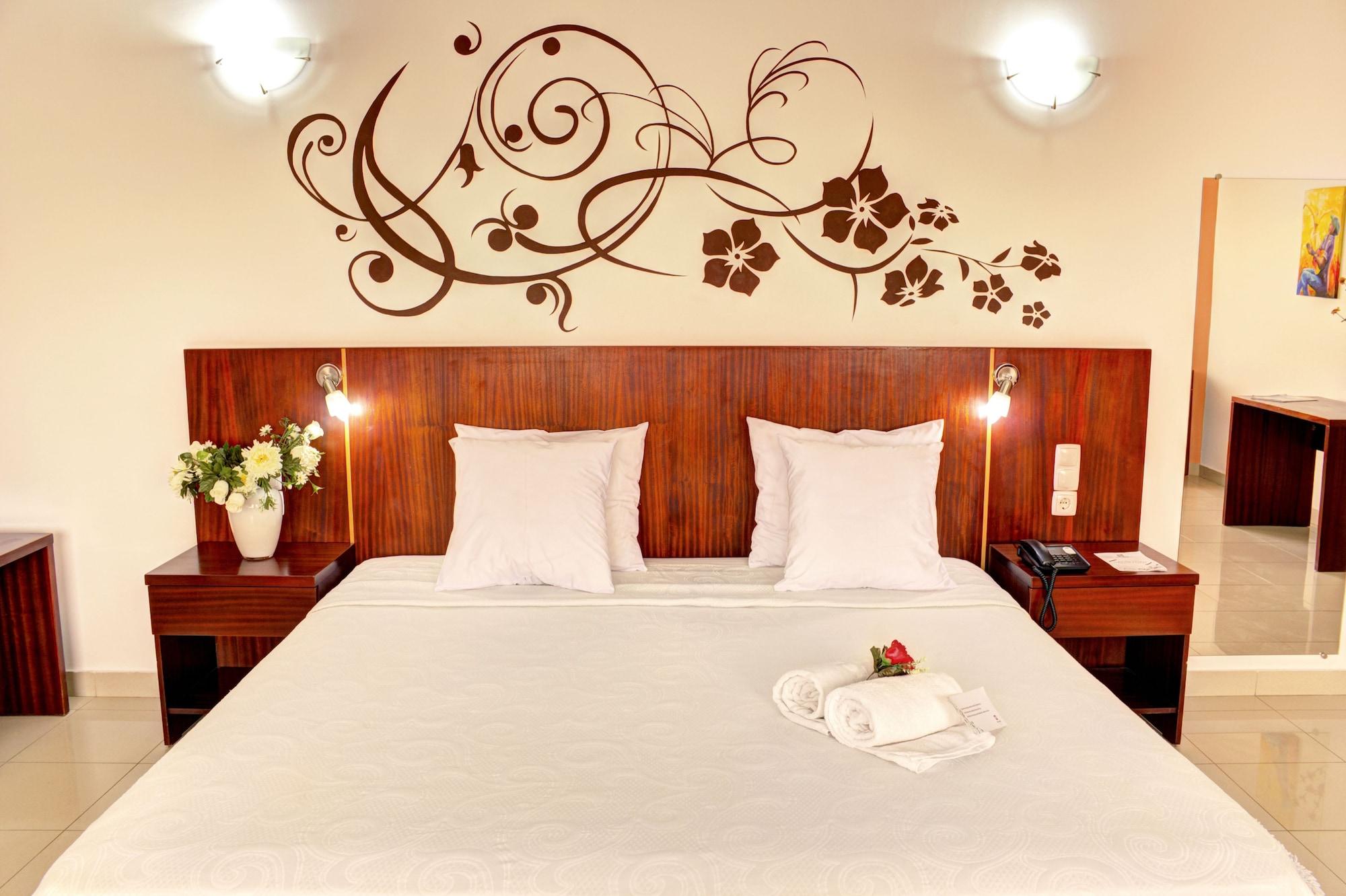 Hotel Livvo Don Paco Мінделу Екстер'єр фото