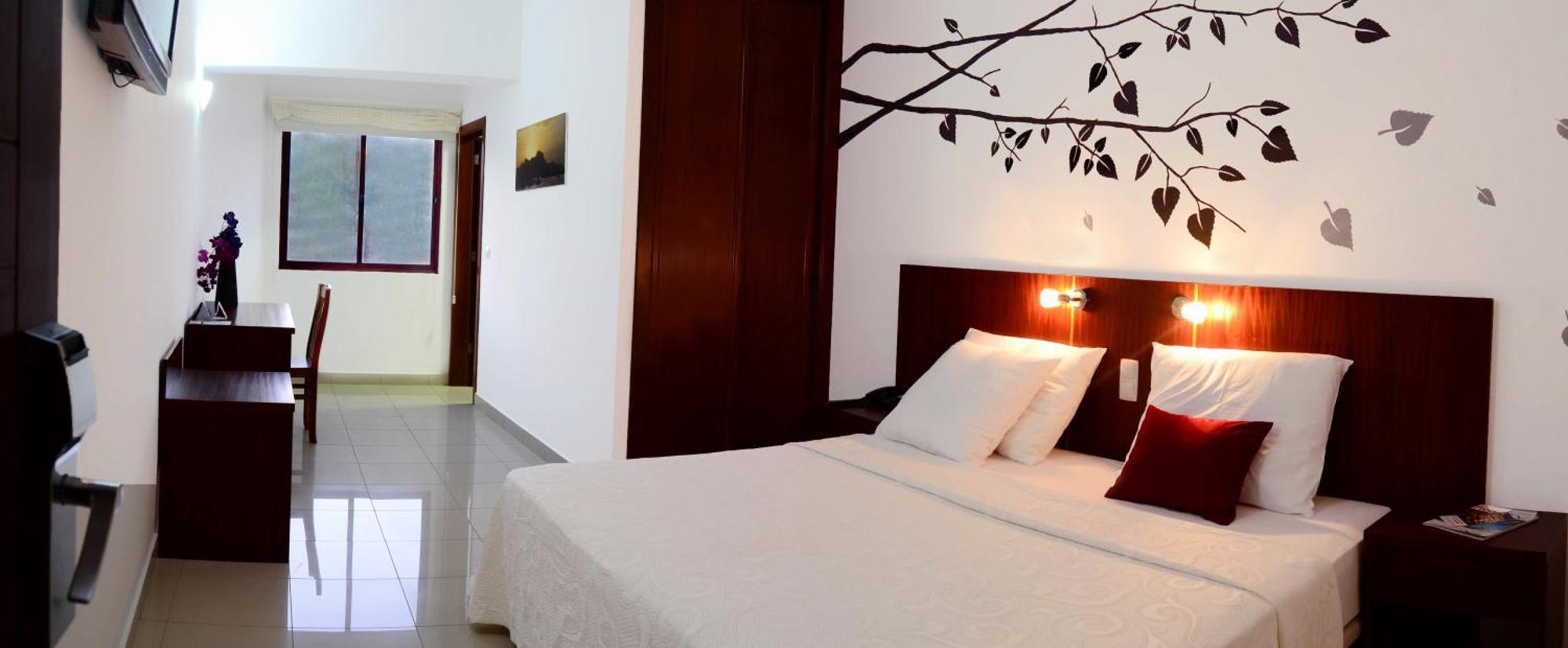 Hotel Livvo Don Paco Мінделу Екстер'єр фото